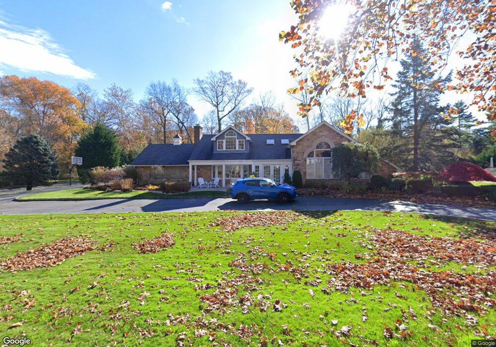 39 Rustic Gate Ln, Dix Hills, NY 11746 - photo 1