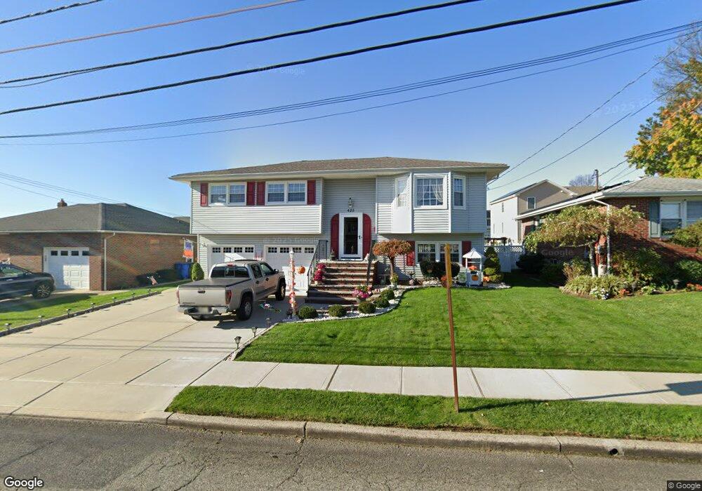 423 Hamilton Ave, Perth Amboy, NJ 08861 - photo 1