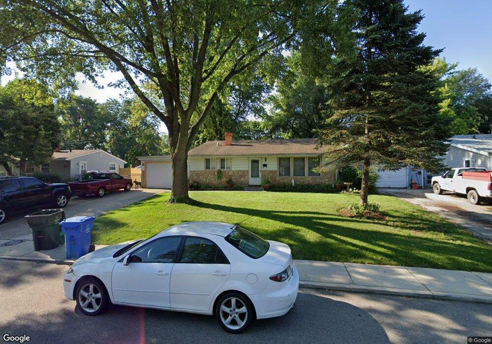 111 Granada Rd, Carpentersville, IL 60110 - photo 1