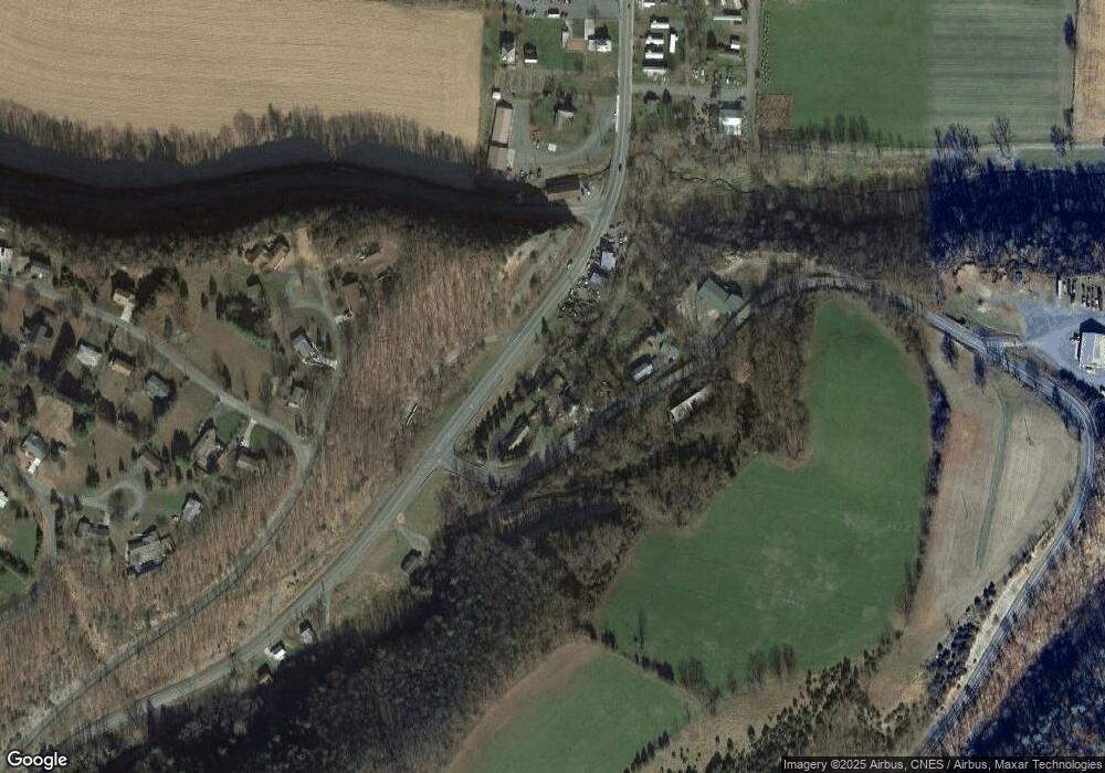 37 Endicott Rd, Petersburg, WV 26847 - photo 1