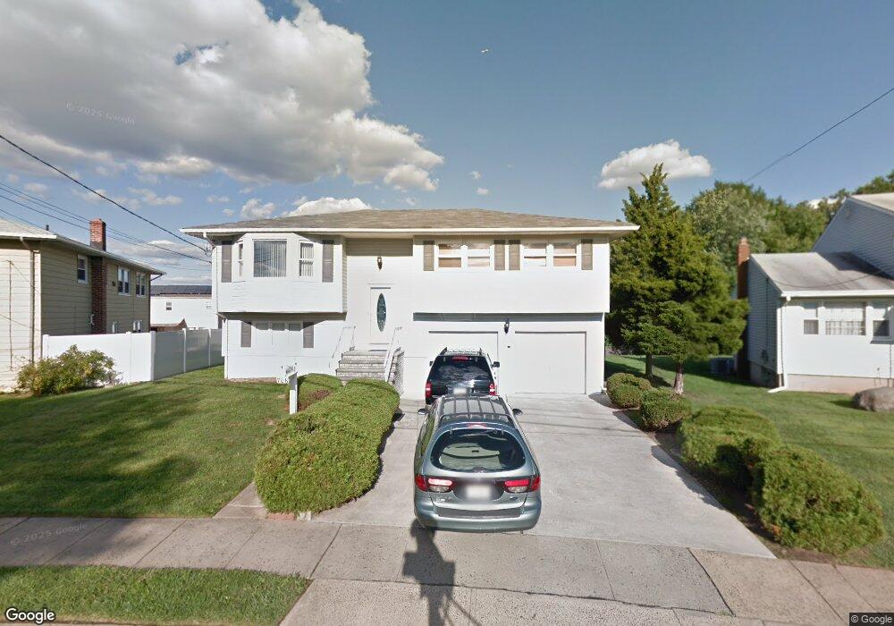 706 Gornik Dr, Perth Amboy, NJ 08861 - photo 1