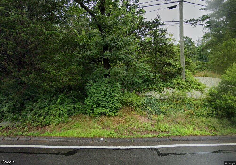 532 Leetes Island Rd, Branford, CT 06405 - photo 1