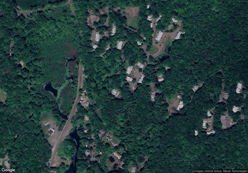 5 Wauwinet Ct unit 5, Guilford, CT 06437 - photo 1