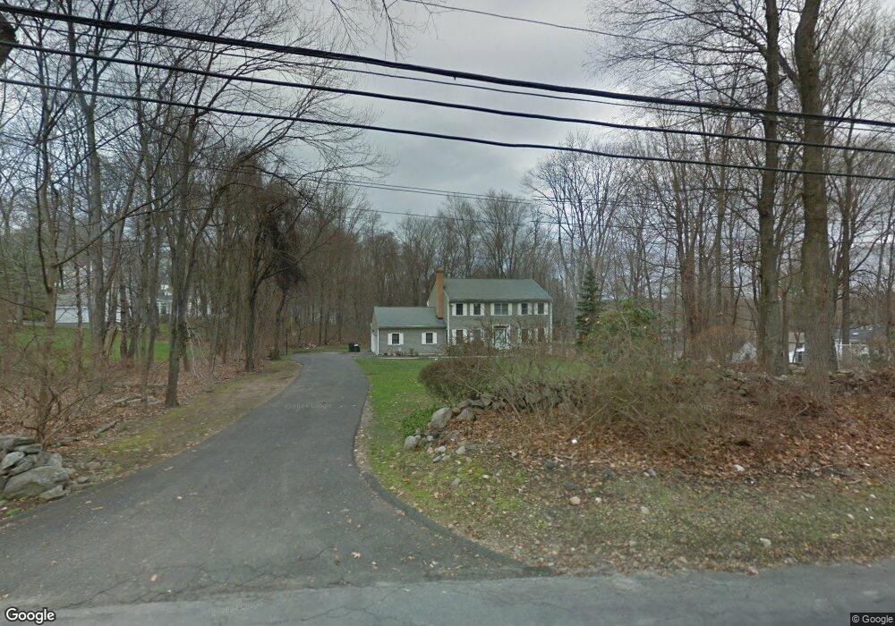 202 Gerdes Rd, New Canaan, CT 06840 - photo 1