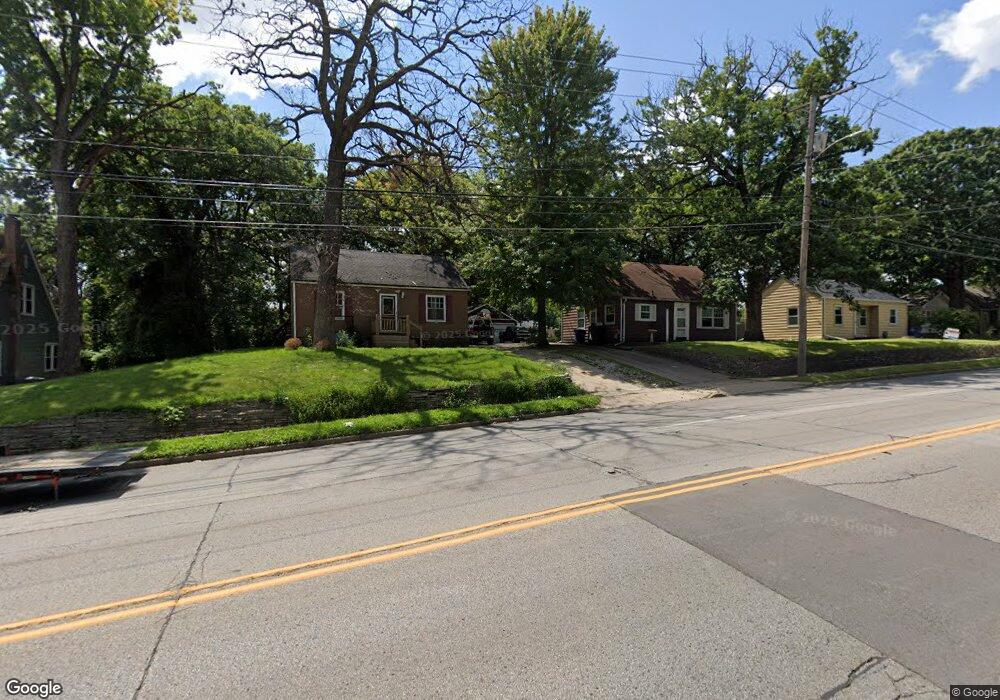 2732 Hickman Rd, Des Moines, IA 50310 - photo 1