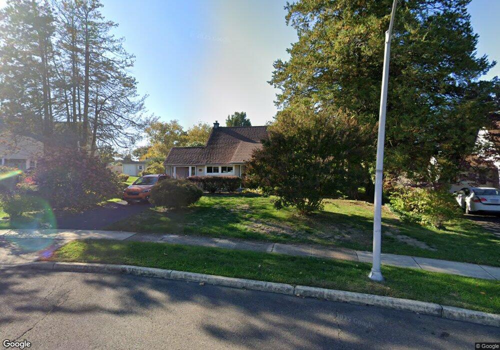 29 Downhill Rd, Levittown, PA 19056 - photo 1