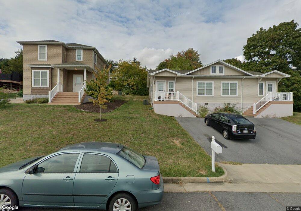 1811 Willow Hill Dr, Harrisonburg, VA 22801 - photo 1