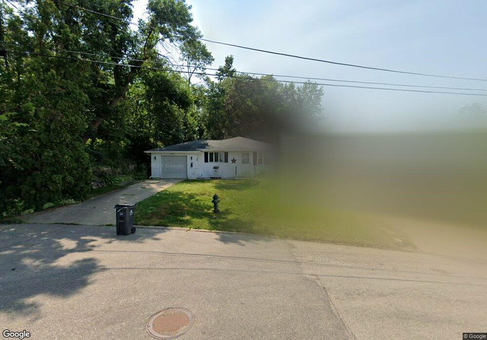 200 24th St NW, Cedar Rapids, IA 52405 - photo 1