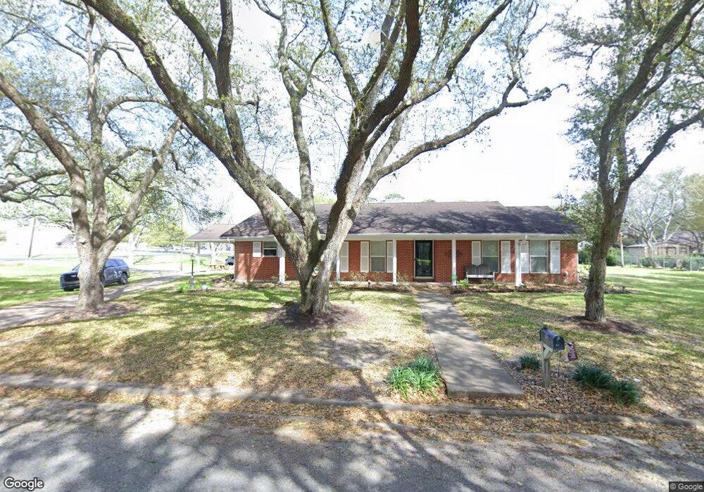 518 Maxine St, East Bernard, TX 77435 - photo 1