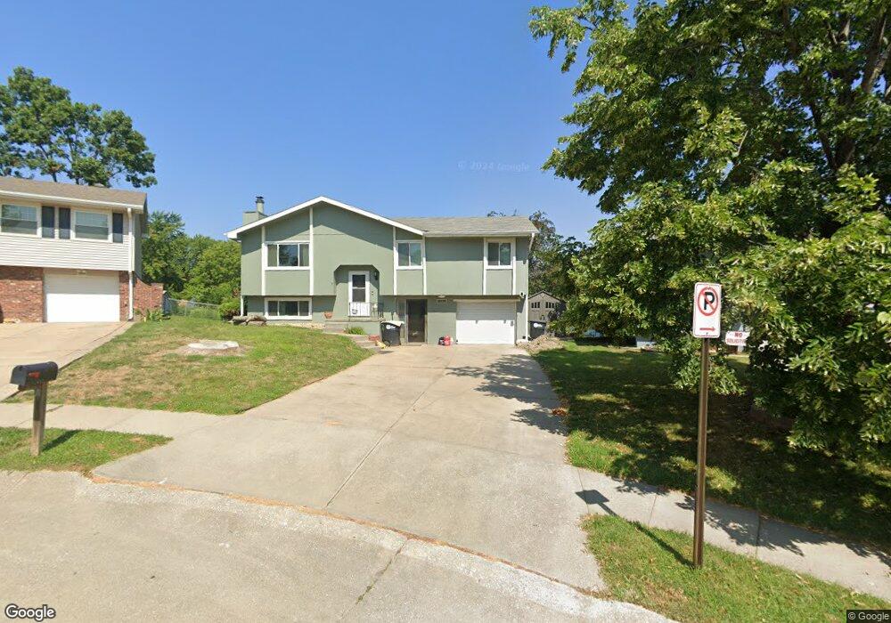12970 Larimore Cir, Omaha, NE 68164 - photo 1