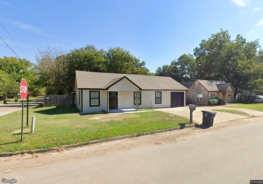 724 N 7th Ave, Durant, OK 74701 - photo 1