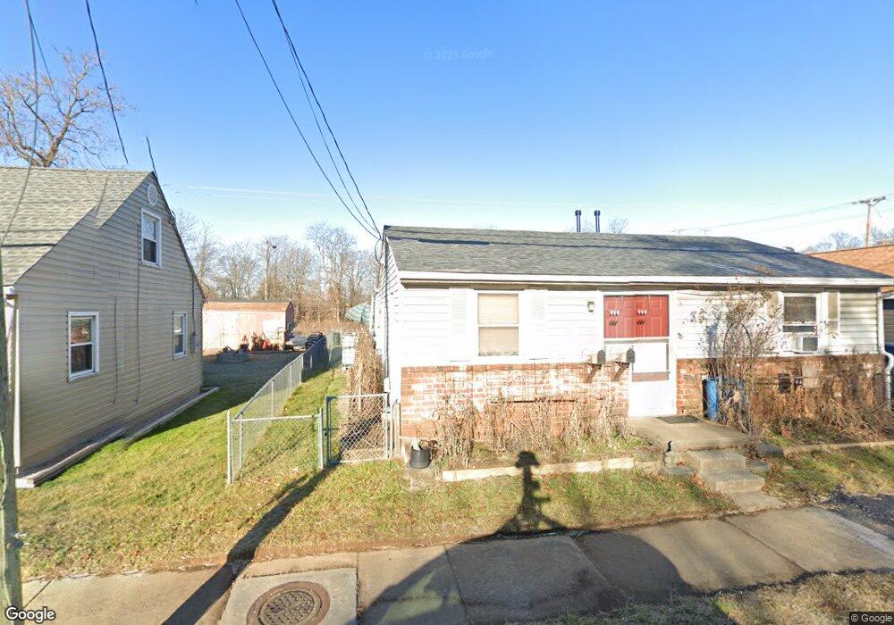 213 S Delphine Ave, Waynesboro, VA 22980 - photo 1