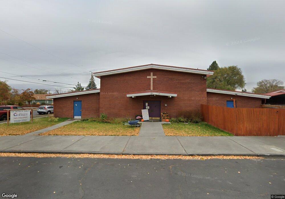 536 SW 12th St, Redmond, OR 97756 - photo 1