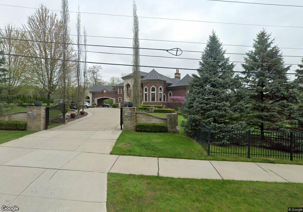 925 E Long Lake Rd, Bloomfield Hills, MI 48304 - photo 1