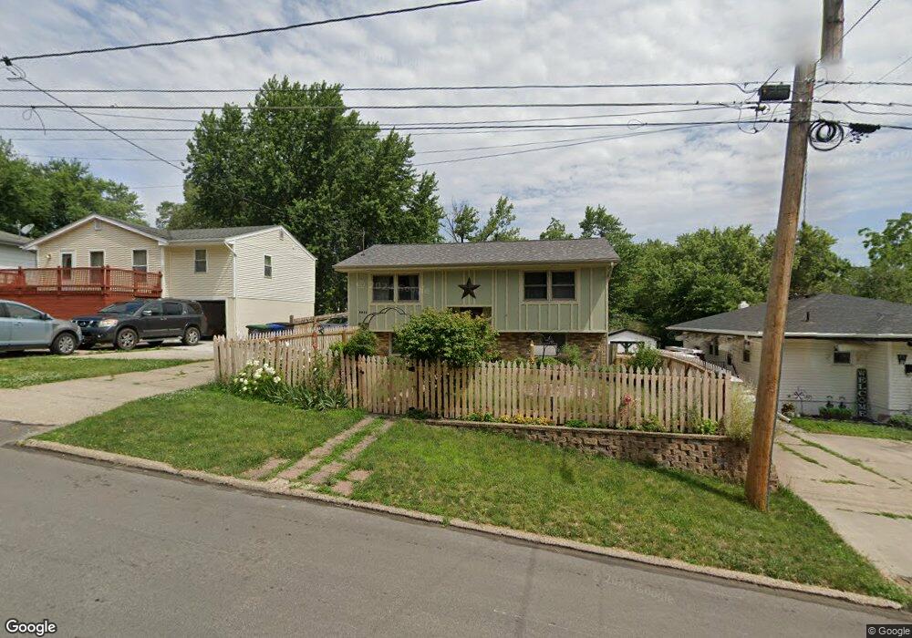 1311 Amos Ave, Des Moines, IA 50315 - photo 1