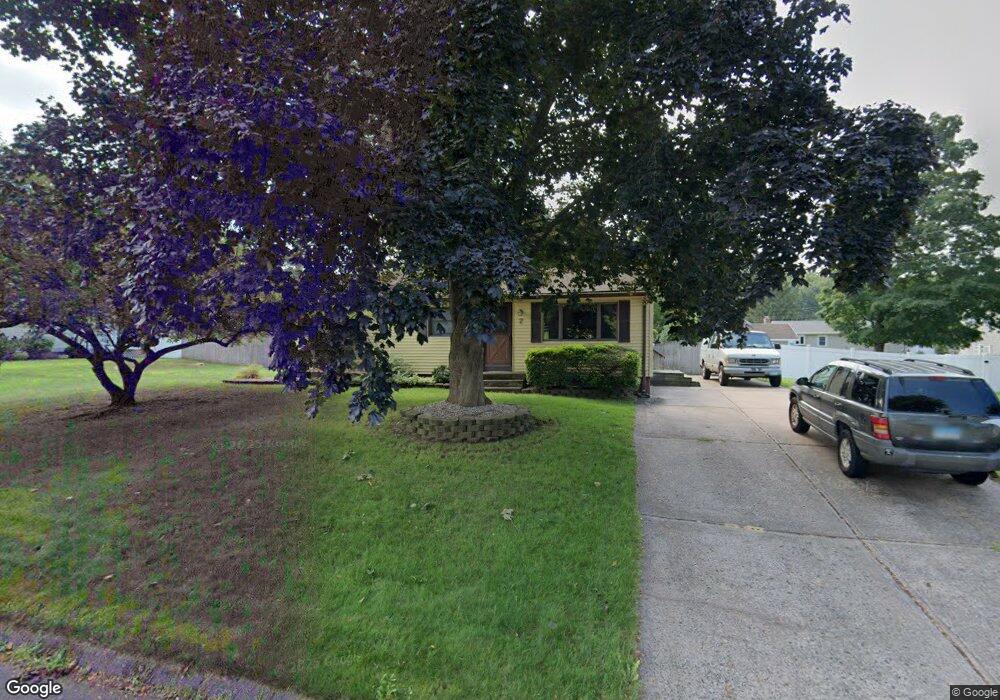 7 Gary Rd, Enfield, CT 06082 - photo 1