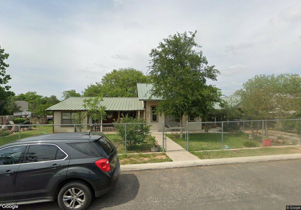 414 W Walch Ave, Fredericksburg, TX 78624 - photo 1