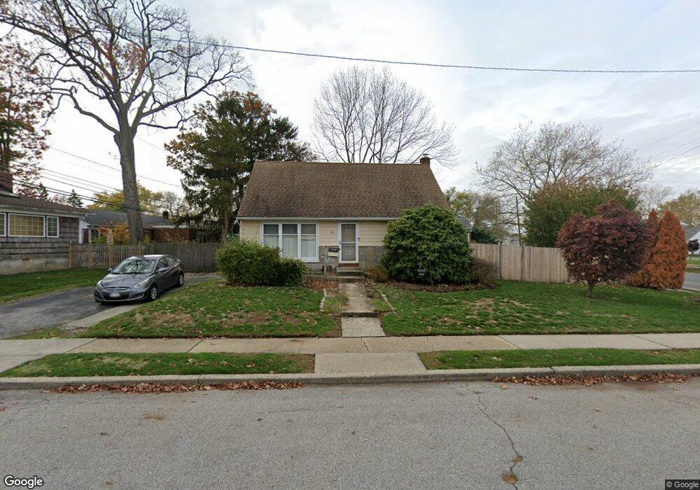 59 Holly Rd, Hewlett, NY 11557 - photo 1