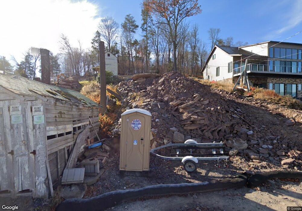 226 Lakeside Dr, Harveys Lake, PA 18618 - photo 1