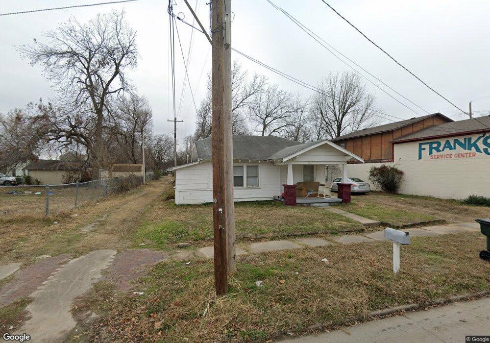 1112 W 4th St, Okmulgee, OK 74447 - photo 1