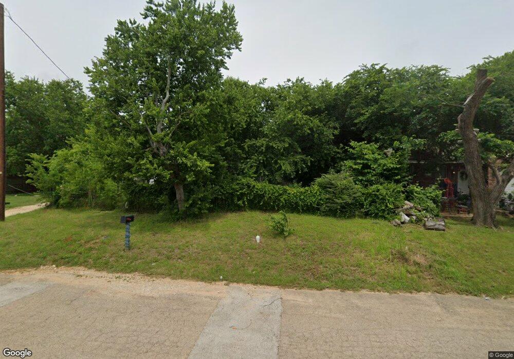 703 Royal St, Cleburne, TX 76031 - photo 1