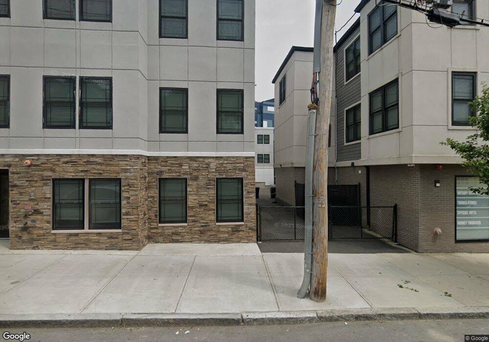 1542 N Shore Rd, Revere, MA 02151 - photo 1