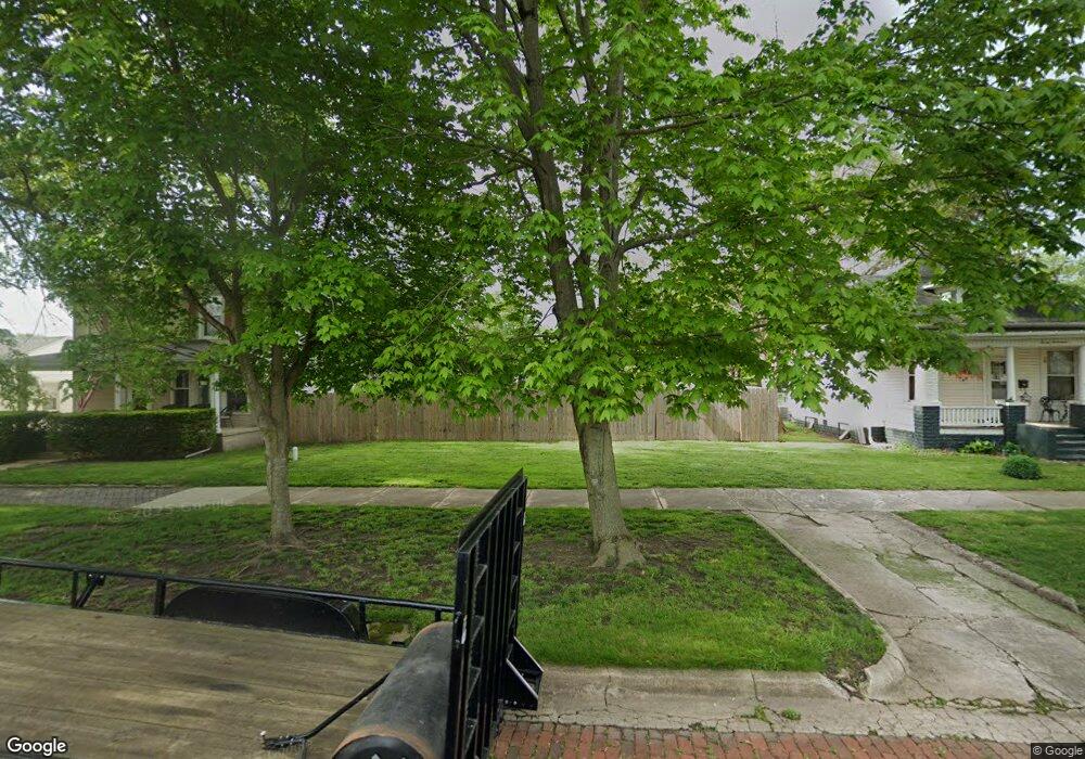 713 Lafayette Ave, Mattoon, IL 61938 - photo 1