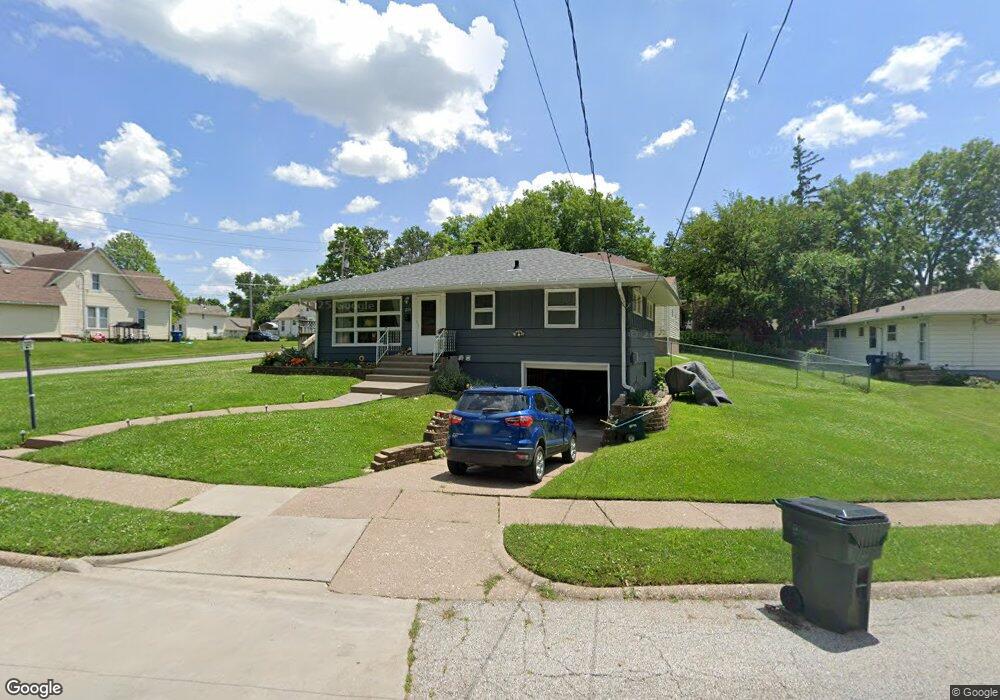 219 Pershing Ct, Davenport, IA 52803 - photo 1