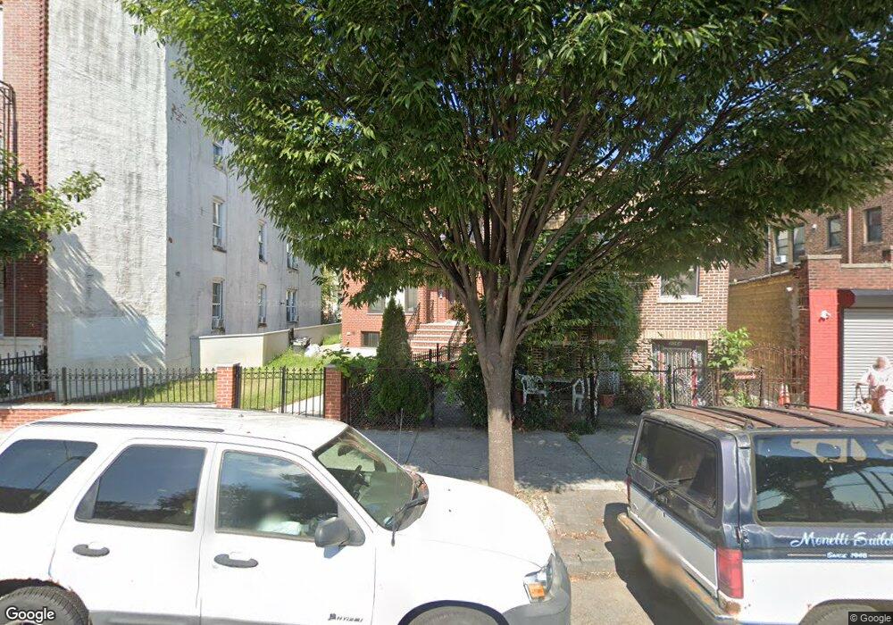 30-66 45th St unit 2, Long Island City, NY 11103 - photo 1