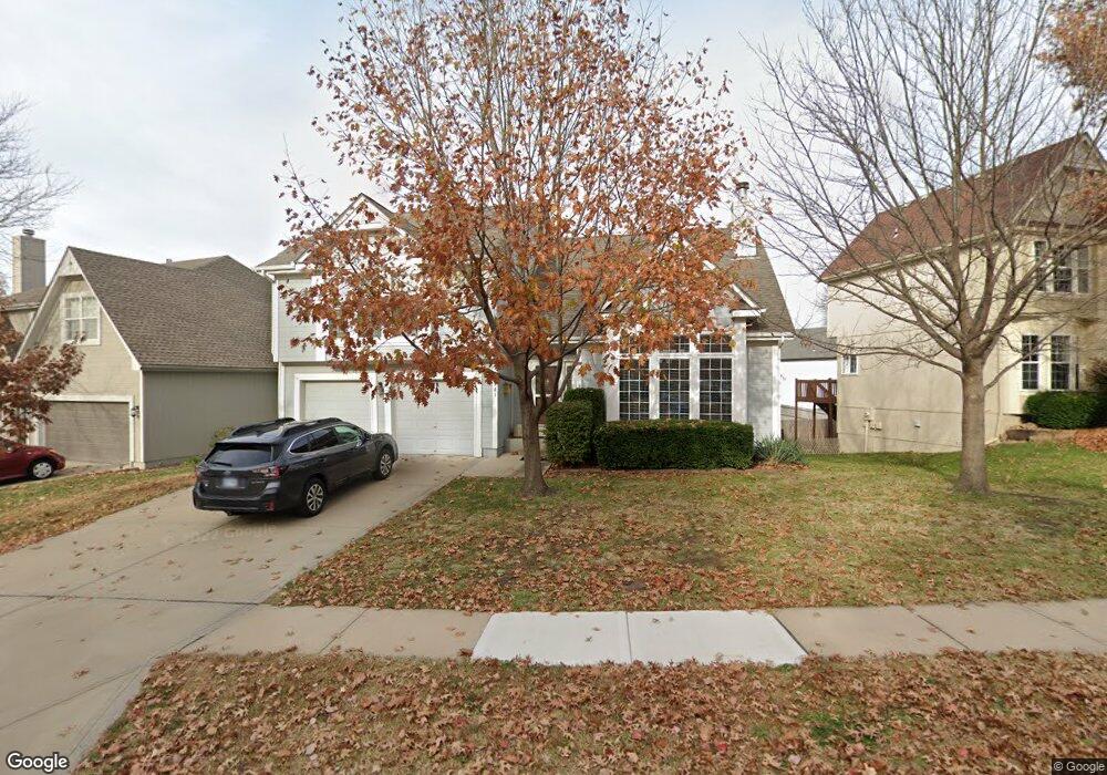 4941 Roundtree St unit 4941 Roundtree Stree, Shawnee, KS 66226 - photo 1