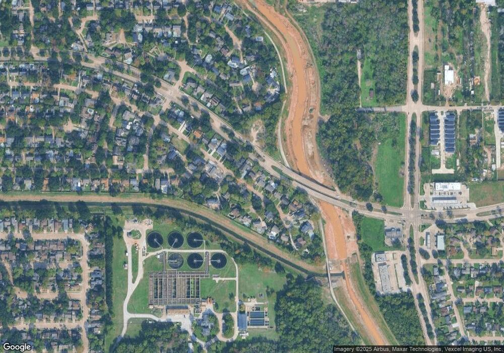 4734 Bayou Vista Dr, Houston, TX 77091 - photo 1