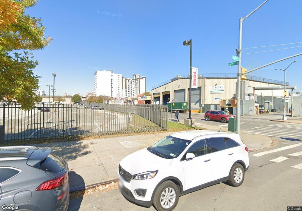 9407 165th St, Jamaica, NY 11433 - photo 1