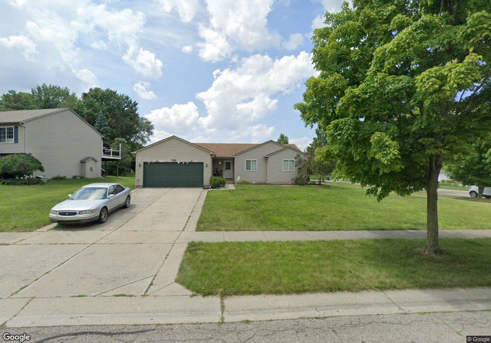 7286 Roberta Ln, Waterford, MI 48327 - photo 1