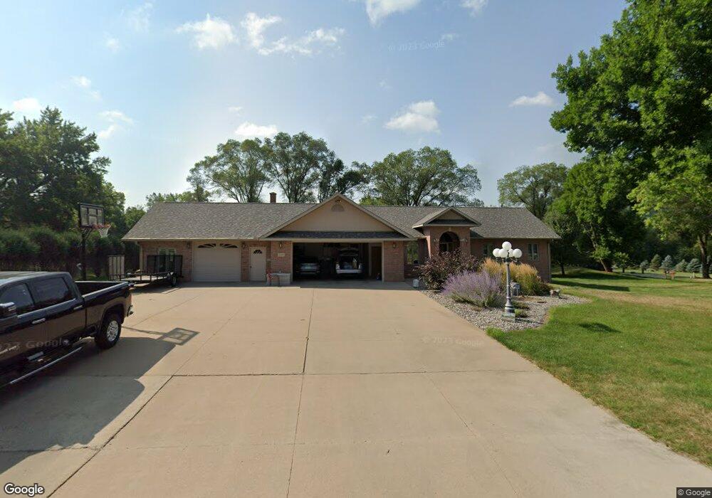 2137 Clinton Dr, Winona, MN 55987 - photo 1