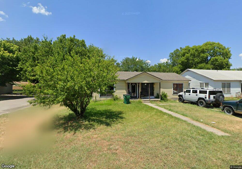 1201 N Morris St, Gainesville, TX 76240 - photo 1