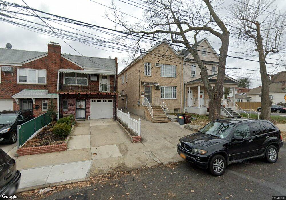 62-30 136th St unit 2nd Fl, Flushing, NY 11367 - photo 1