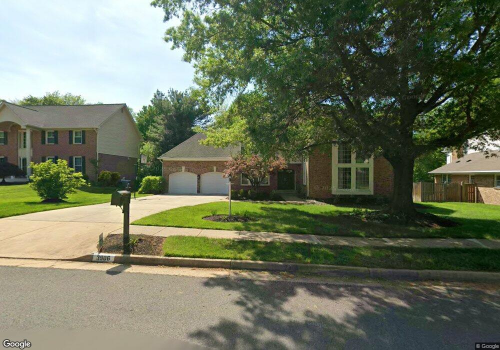 3906 Sandalwood Ct, Fairfax, VA 22031 - photo 1
