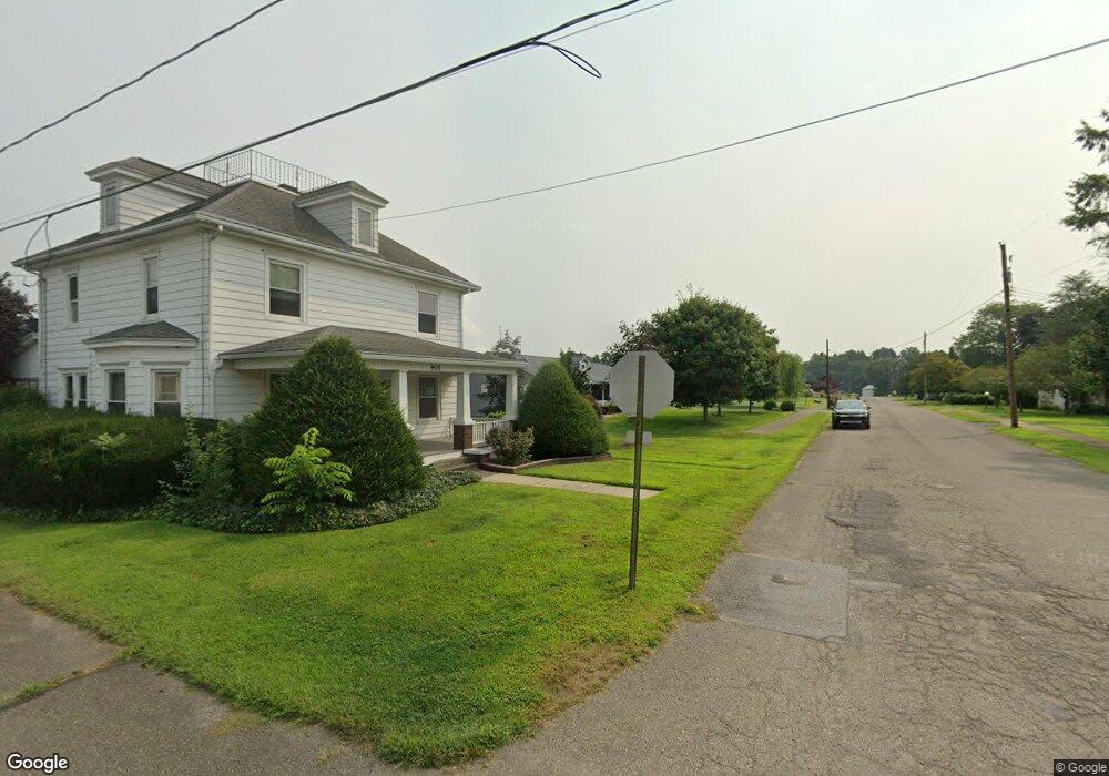 907 E 2nd St, Nescopeck, PA 18635 - photo 1