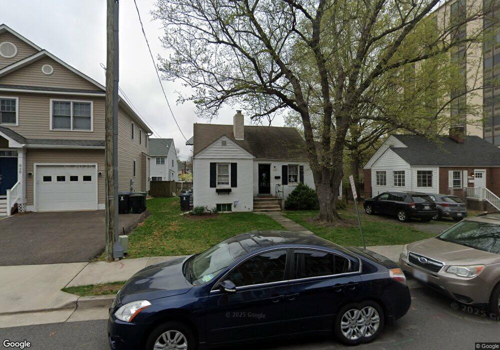 832 N Wakefield St, Arlington, VA 22203 - photo 1