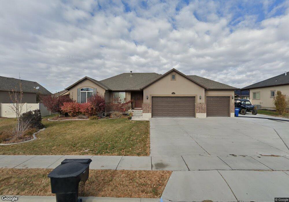 1342 W 2340 N, Clinton, UT 84015 - photo 1
