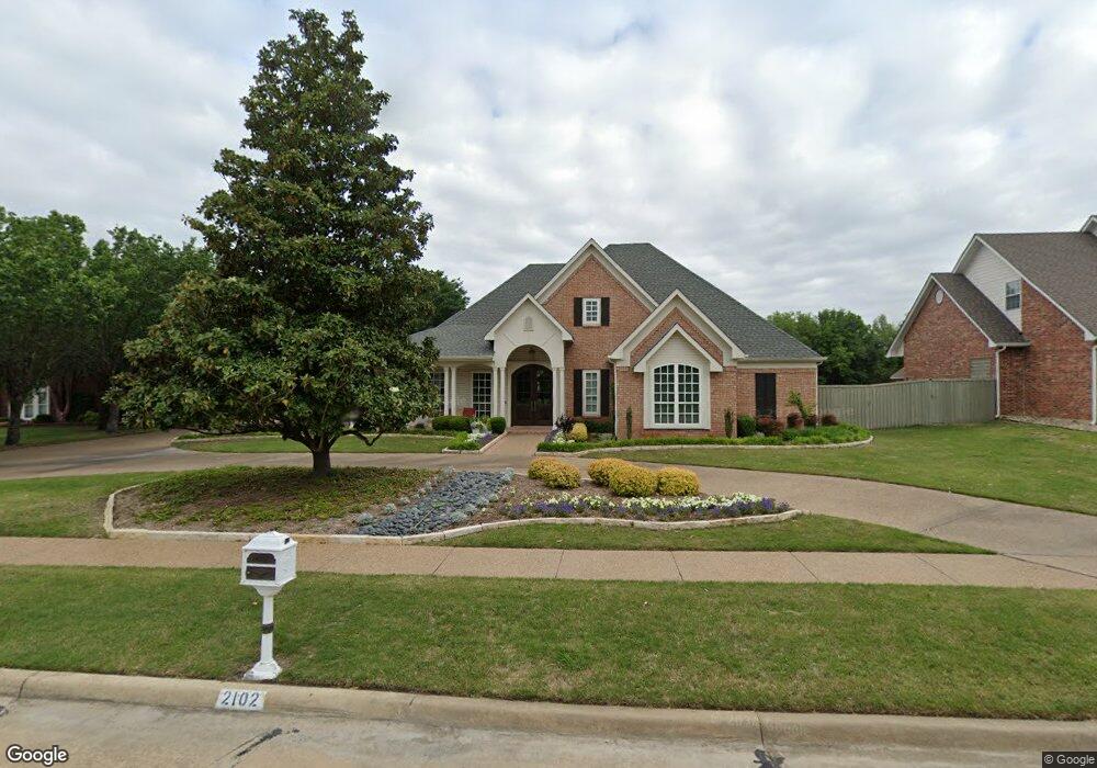 2102 Lakeridge Cir, Ennis, TX 75119 - photo 1