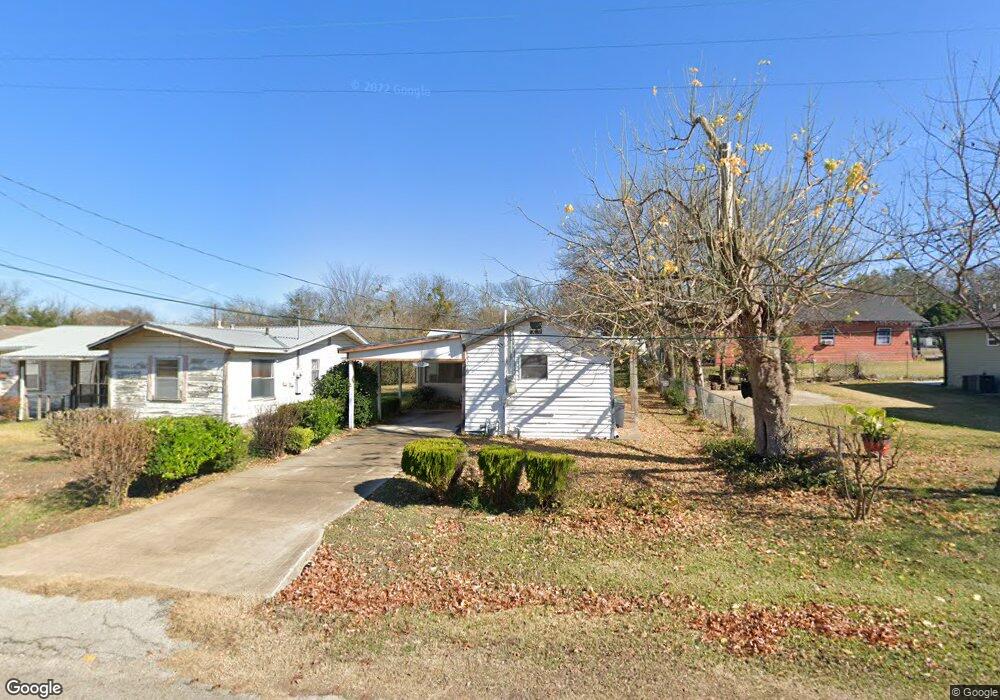 802 N Shawnee St, Ennis, TX 75119 - photo 1
