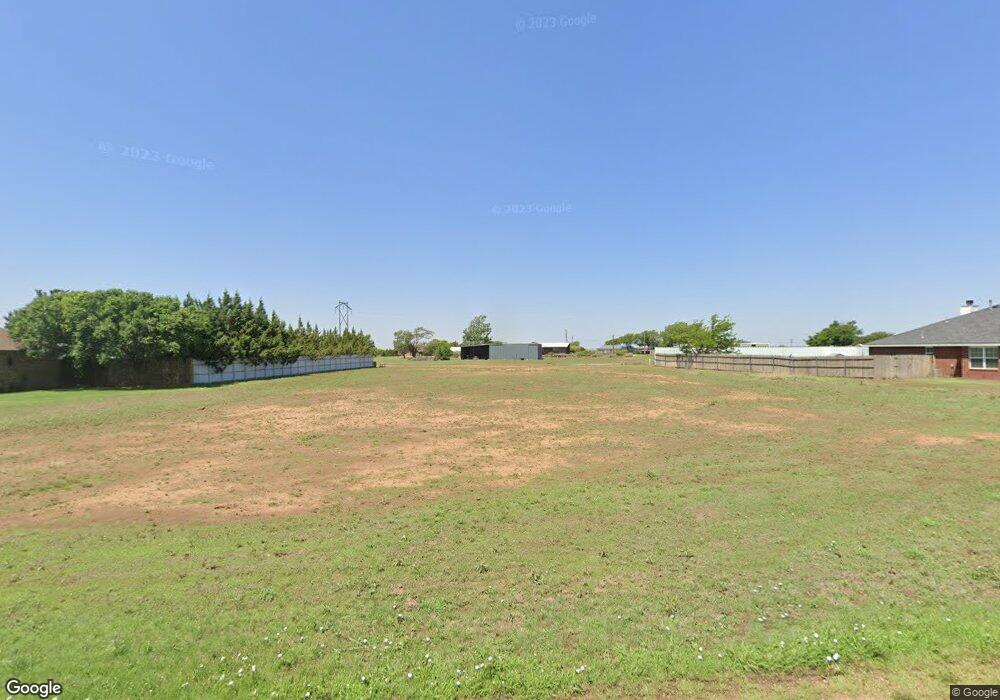 1403 Bravo Dr, Plainview, TX 79072 - photo 1