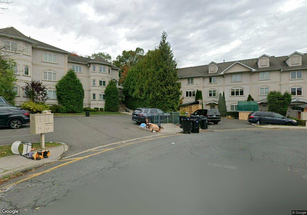 11 Gibbs Ct unit 1, Monsey, NY 10952 - photo 1