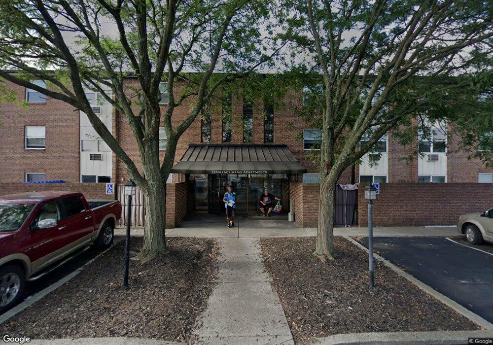 4645 Tamarack Blvd, Columbus, OH 43229 - photo 1