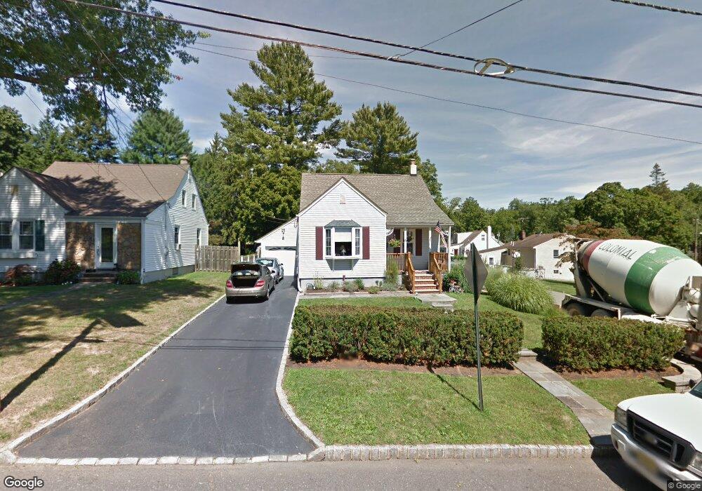 8 Oakwood Ave, Livingston, NJ 07039 - photo 1