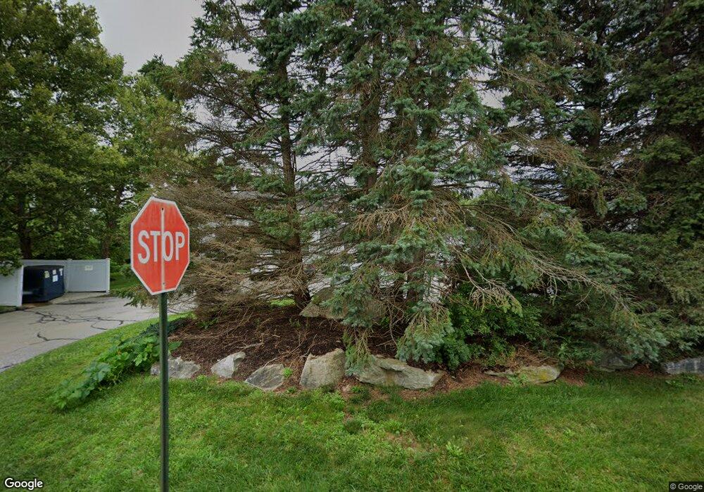 9 Hemlock Cir, Pawling, NY 12564 - photo 1