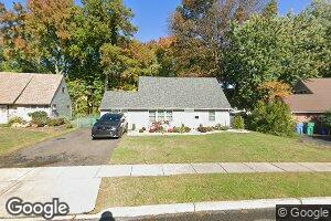 32 Petunia Rd, Levittown, PA 19056