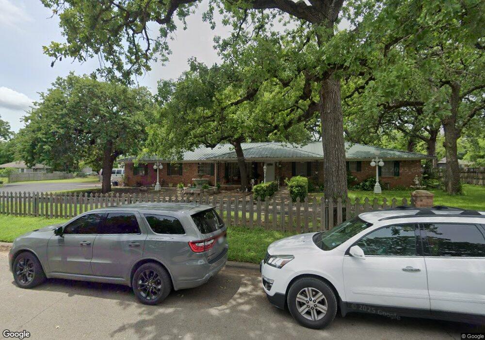 405 Trinity St, Cleburne, TX 76031 - photo 1