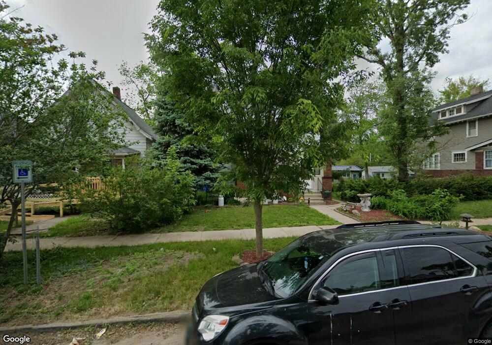 1612 8th Ave SE, Cedar Rapids, IA 52403 - photo 1